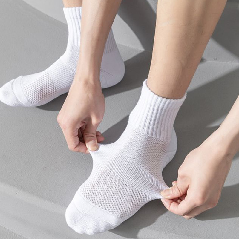 Stocaí stocaí earraigh agus tuáille an fhómhair stocaí cadáis bun spóirt stocaí gairmiúla ag rith stocaí